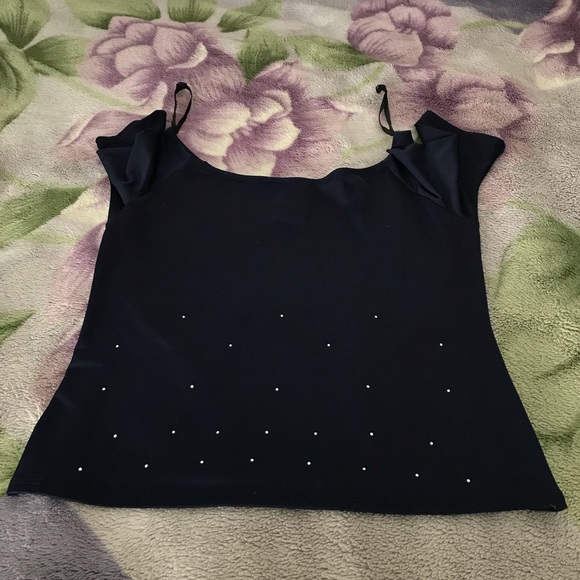 Beautiful Top by Cloud 8 - Picture 5 of 6